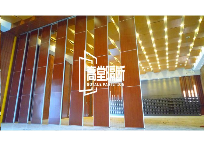 廣東陽江國際會展中心活動(dòng)隔斷屏風(fēng)